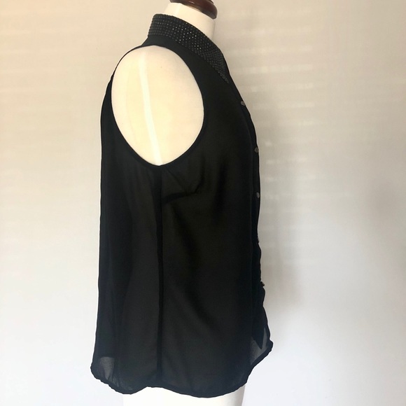 Sheer Jewel Collar Sleeveless Blouse - Picture 5 of 6
